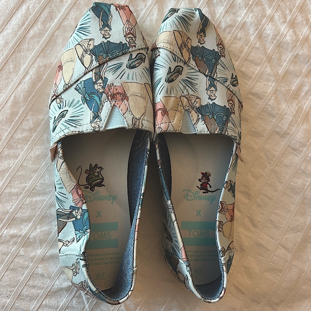 TOMS x DISNEY Cinderella Sz 7